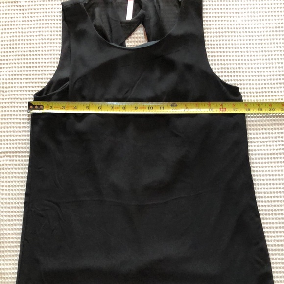 Little black dress see ruffled back - Picture 4 of 6